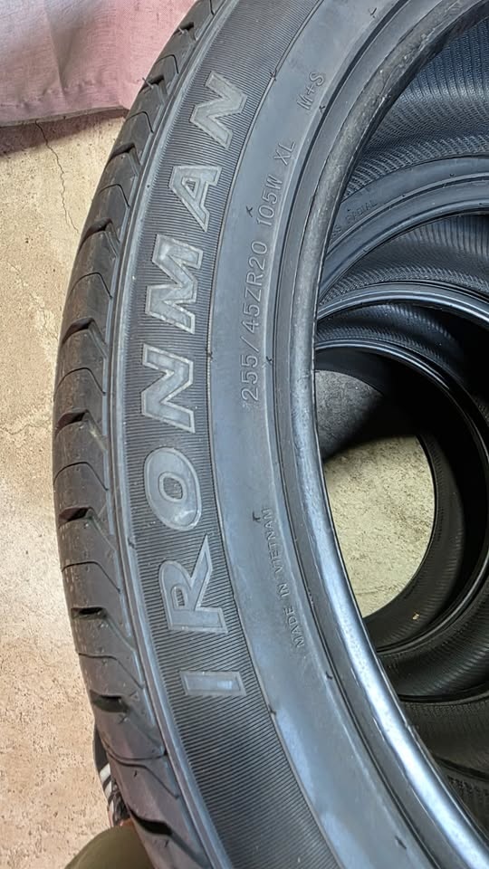 Brand New 255/45/20 Ironman All Season Tires - photo 4