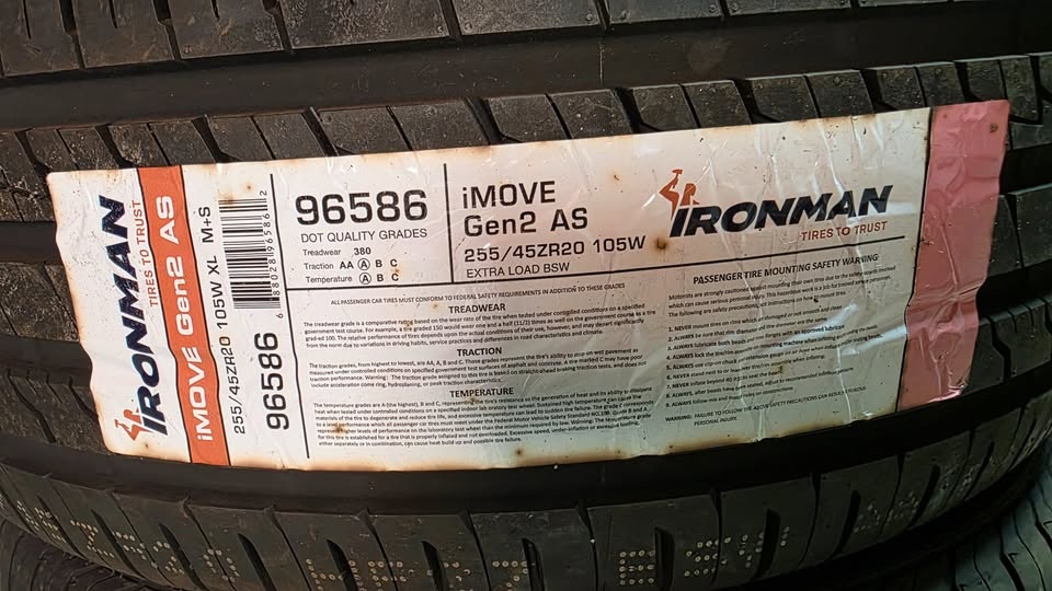Brand New 255/45/20 Ironman All Season Tires - photo 5