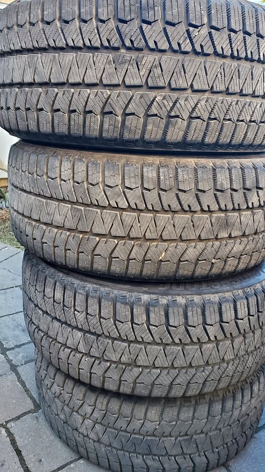215/55/17 Bridgestone Winter Tires - 95% Tread
