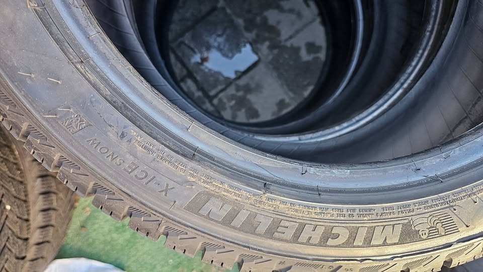 245/40/18 Michelin Winter Tires - photo 3