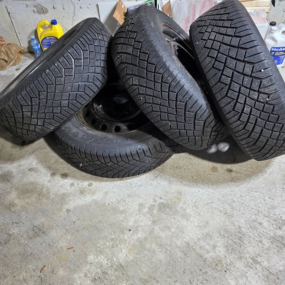 235/65/18 Continental Winter Tires with Steel Rims