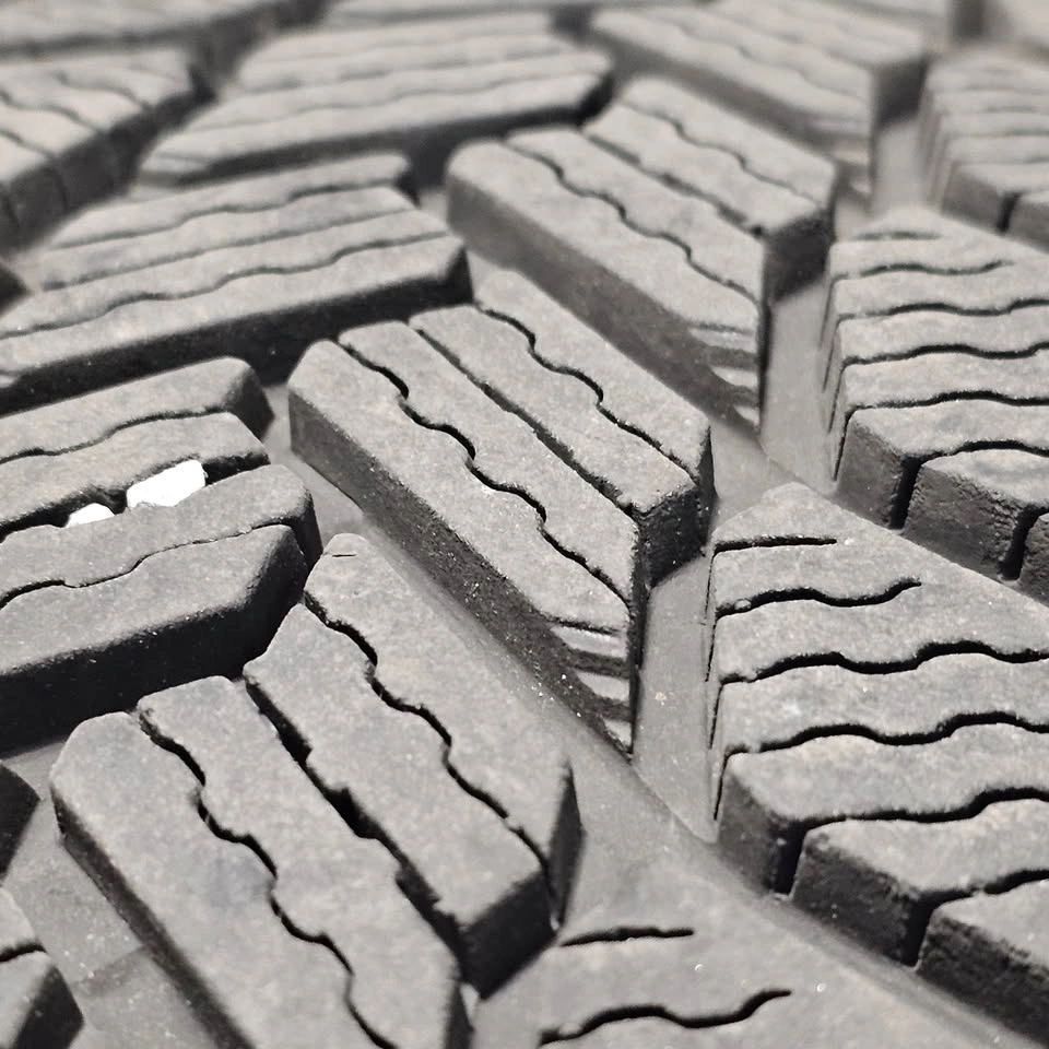 195/55/16 Michelin Winter Tires - 90% Tread - photo 3