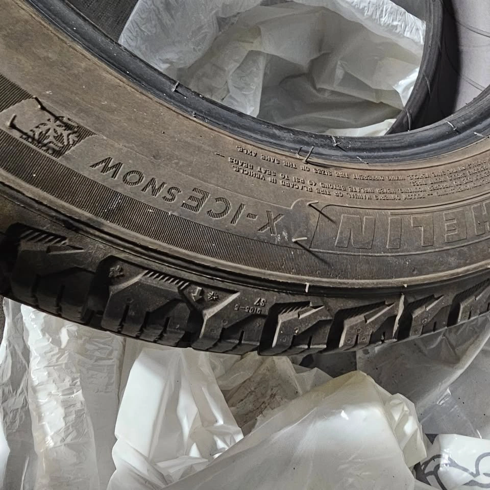 195/55/16 Michelin Winter Tires - 90% Tread - photo 5