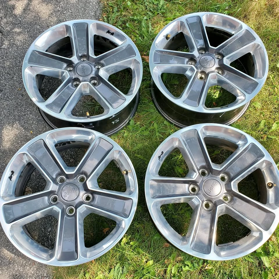 18 inch Jeep OEM Alloy Rims 5x127