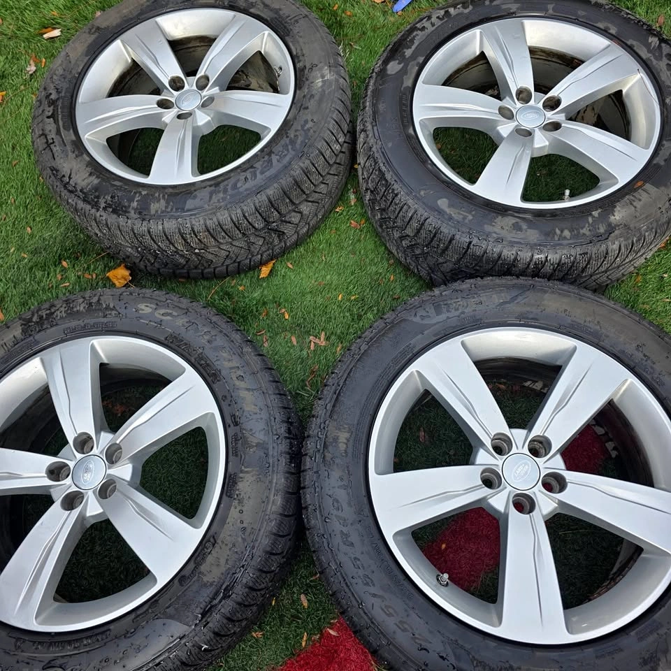 Range Rover Velar 255/55/19 Pirelli Winter Tires w/ Rims