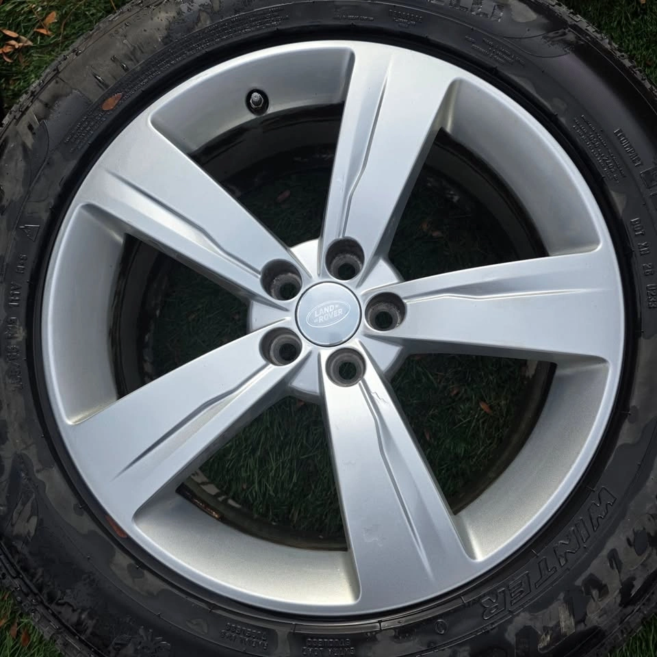 Range Rover Velar 255/55/19 Pirelli Winter Tires w/ Rims - photo 5