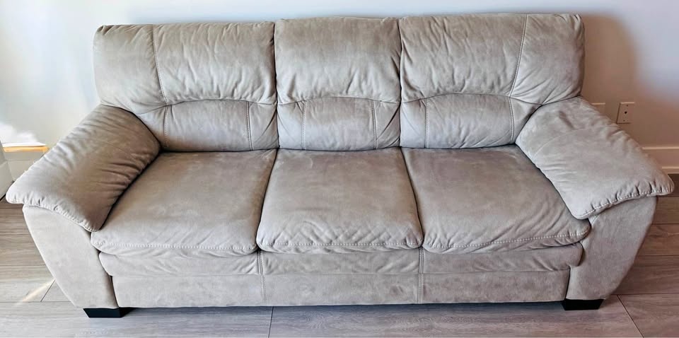Leon Sofa