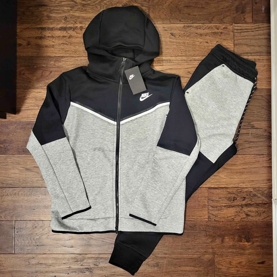 Black/Grey Nike Tech Tracksuit Size M