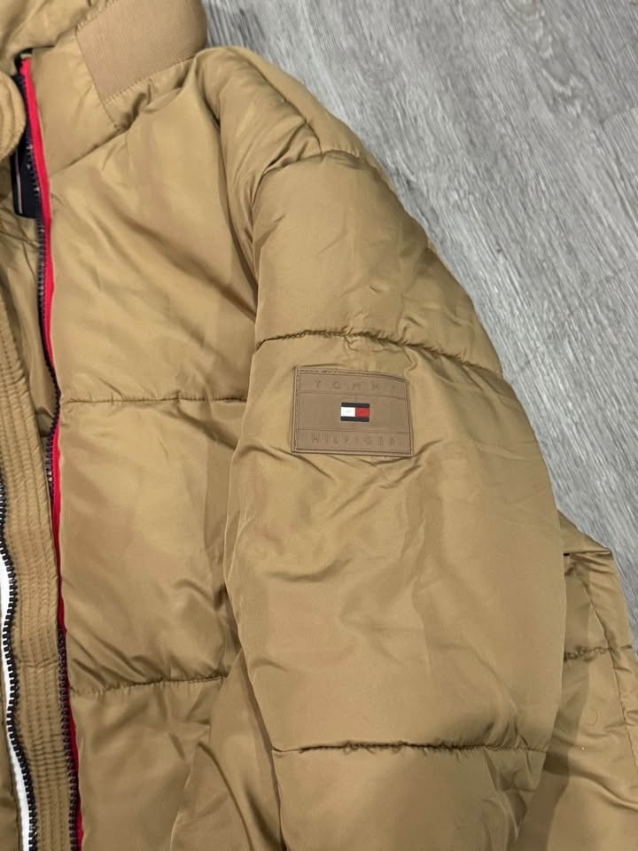 Tommy Hilfiger Winter Jacket (Puffer) - Never Worn! - photo 2