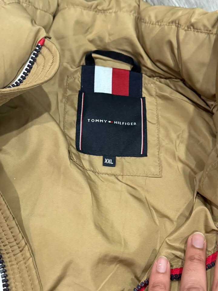 Tommy Hilfiger Winter Jacket (Puffer) - Never Worn! - photo 3