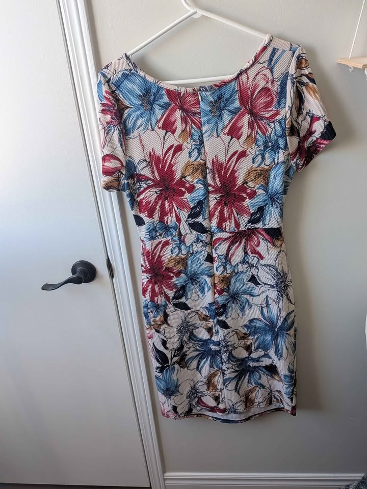 🏆 Beautiful floral dress in like new condition - photo 2