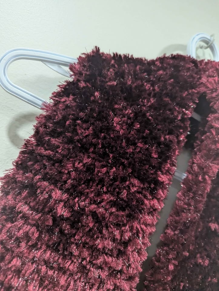 🏆 70s Vintage Plush supercozy burgundy scarf - photo 3