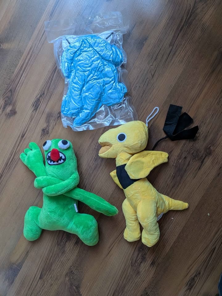 🏆 New Rainbow Friends Green Plush Toy - photo 4