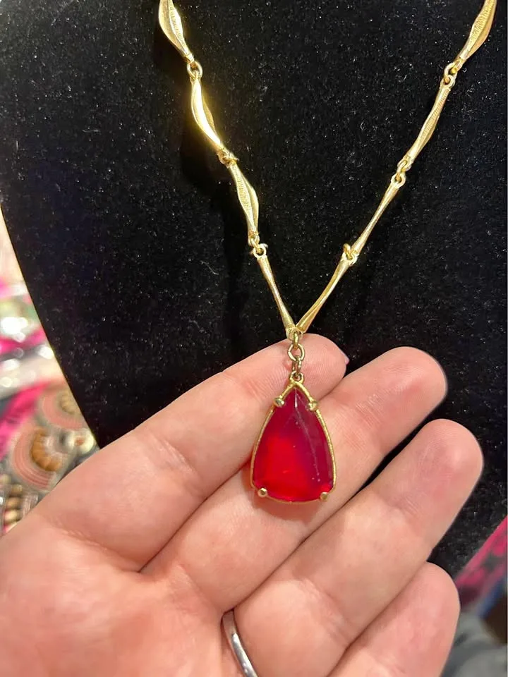 15” Vintage Garnet Necklace Gold Tone Red thumbnail