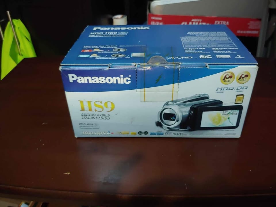 Panasonic HDC-HS9 Video Camera