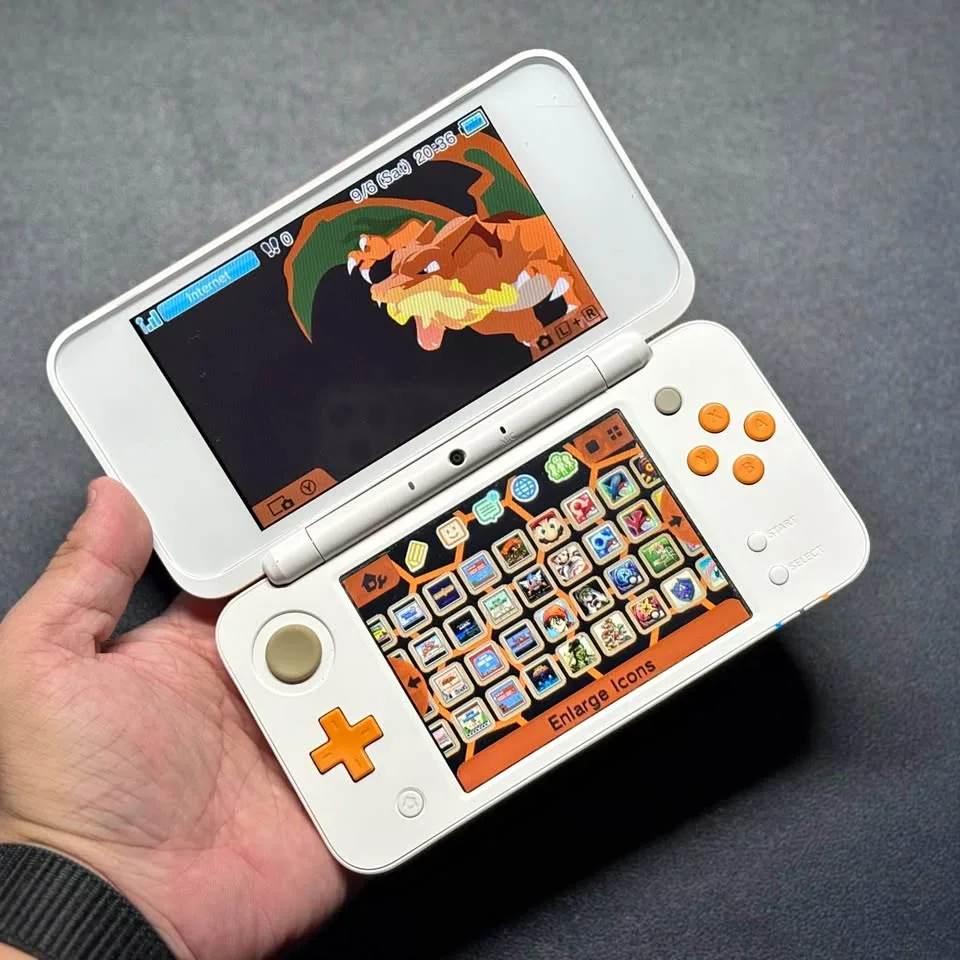 New Nintendo 2DS XL – White & Orange thumbnail
