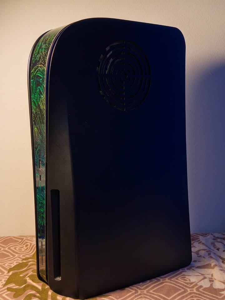 PS5 Disk Edition, Recently Serviced! - photo 3
