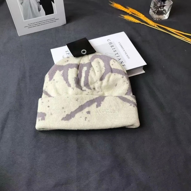 Arc'teryx Beanie White