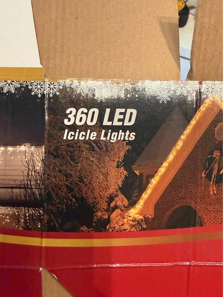 360 LED Icicle Lights - photo 2