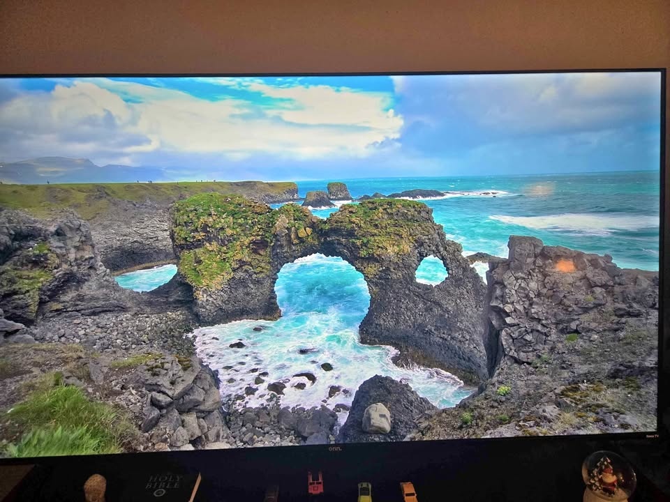 Roku Onn Smart TV 70 inch 4K UHD
