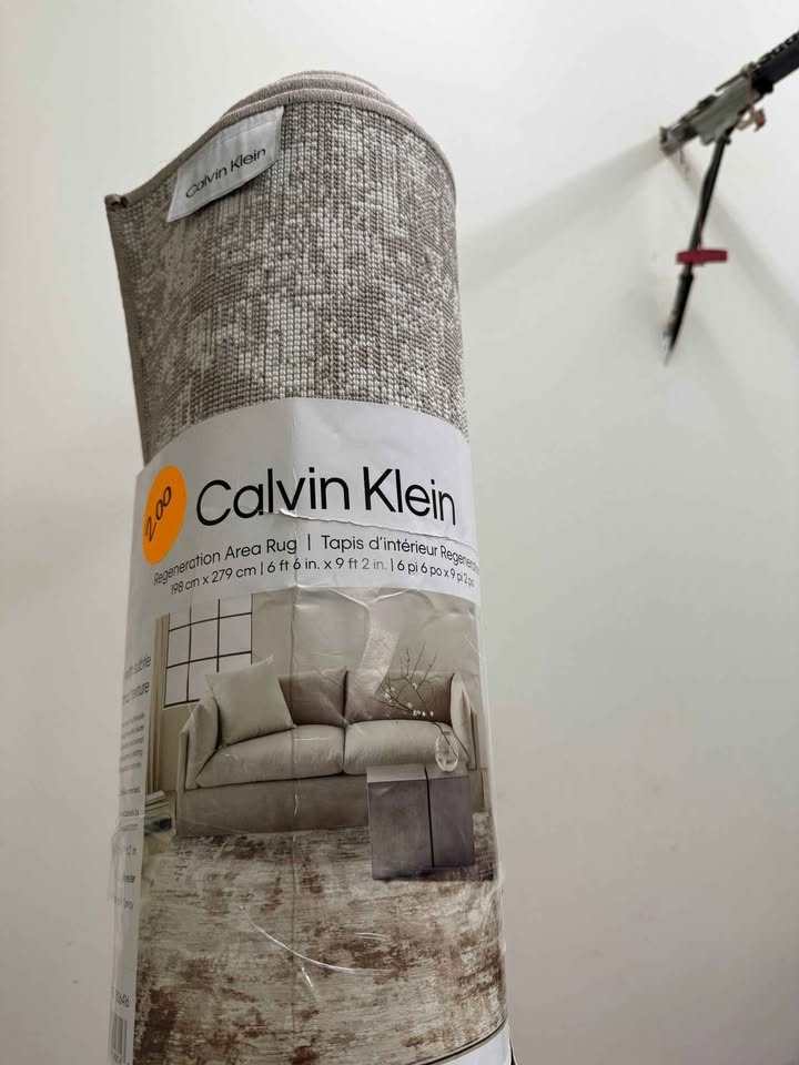 Calvin Klein Area Rug – 6’6” x 9’2” – Modern Neutral Design - photo 2