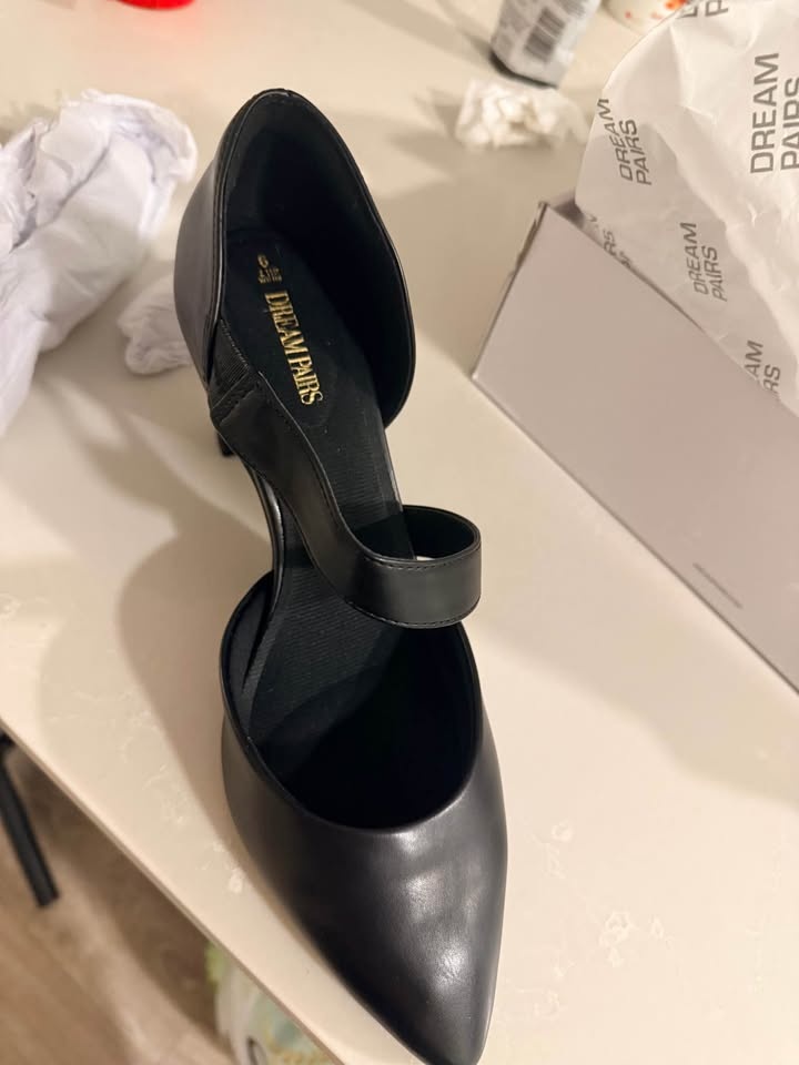 Brand New DREAM PAIRS Women's Strappy Heels Shoes Size 9 - photo 2