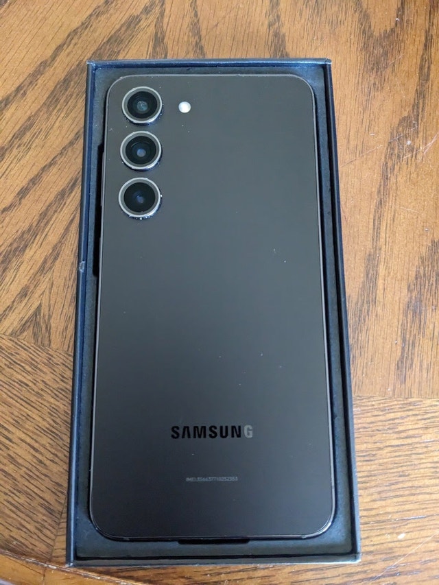 Samsung S23 128GB MINT CONDITION