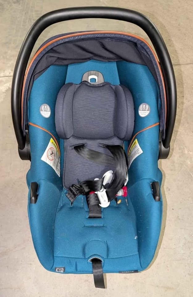 Newborn Baby Items - Great Condition - photo 3
