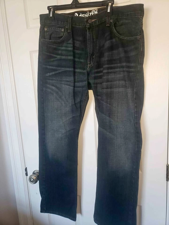LEVI DENIZEN JEANS NEW