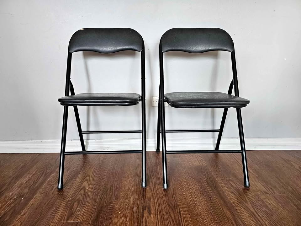 Foldable Chairs