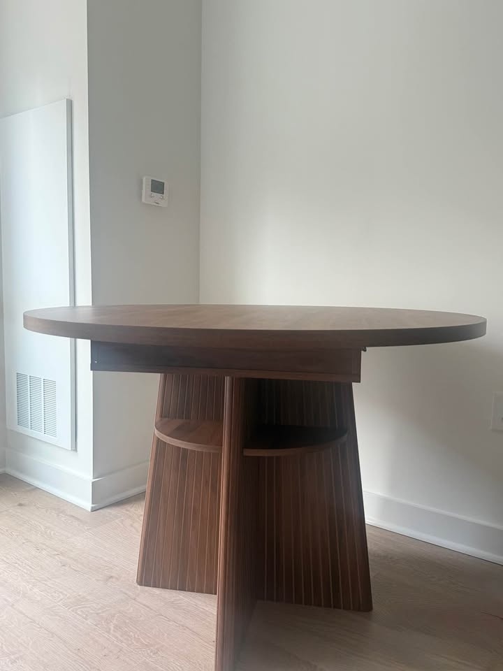 Wooden Extendable Dining Table
