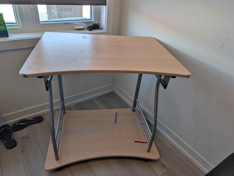 Small computer desk light wood metal legs, with wheels