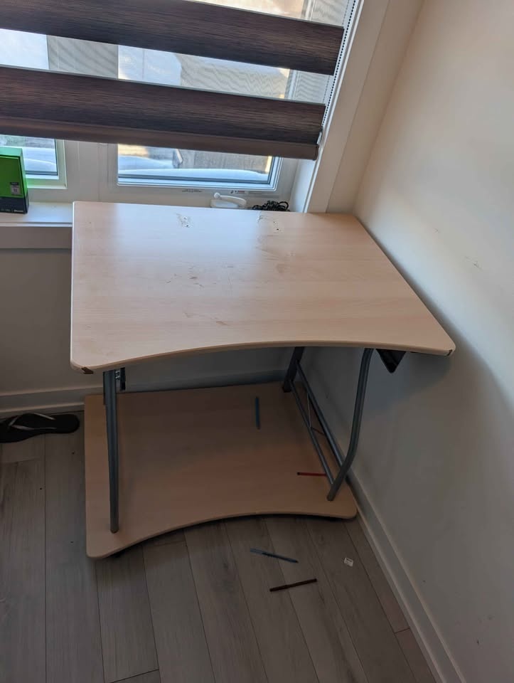 Small computer desk light wood metal legs, with wheels - photo 3