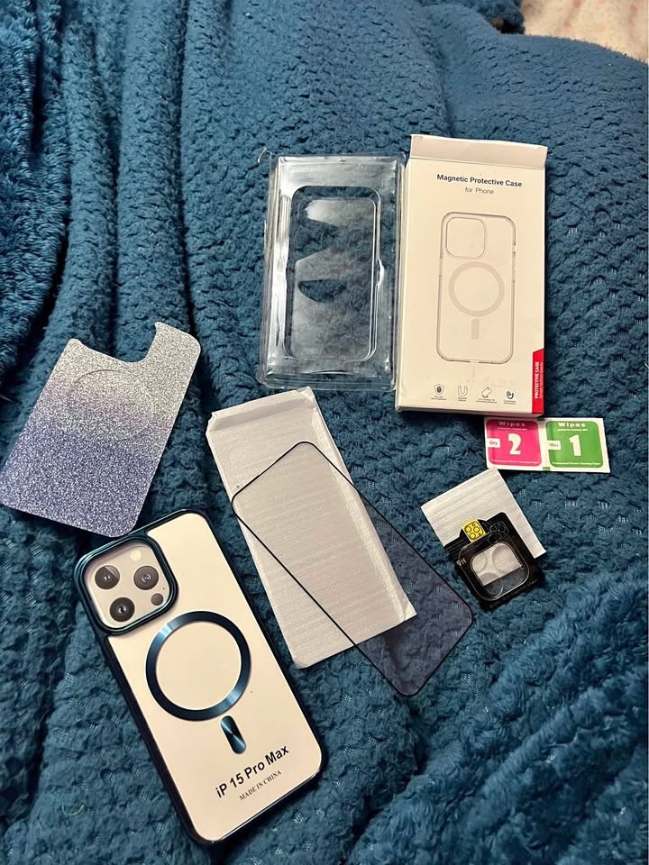 Magnetic iPhone 15 Pro Max Case with Screen Protector