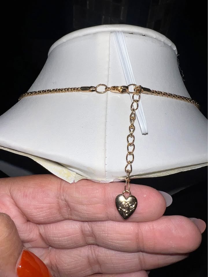NWOT Lips and Lipstick Necklace - photo 3