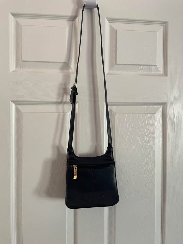 Vintage blue leather shoulder bag - photo 2