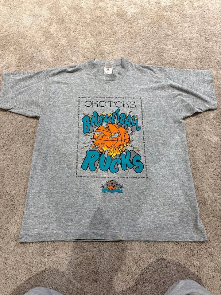 Vintage Basketball Rocks T-shirt single stitch
