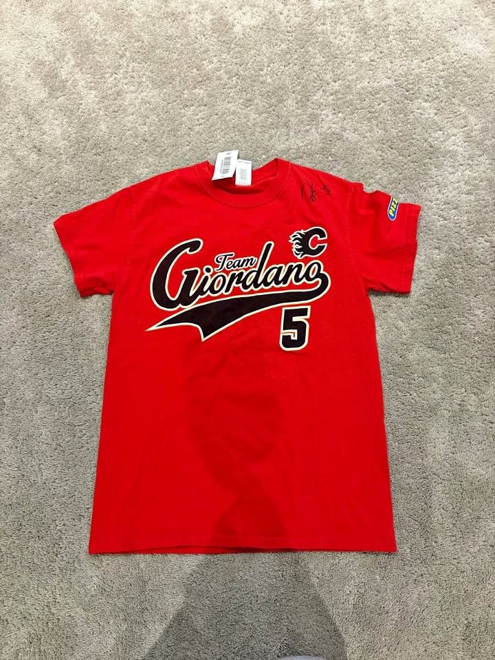 Team Giordano 5 Flames T-Shirt Signed Small