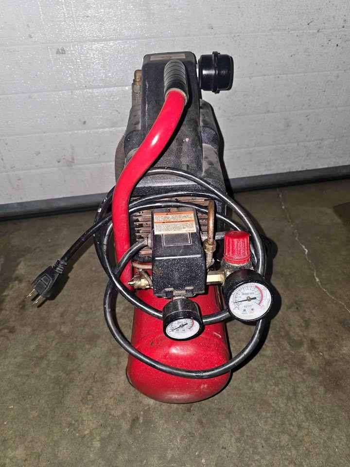 2 Gallon Air Compressor
