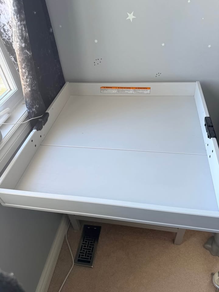 Ikea Baby Changing Table - photo 3