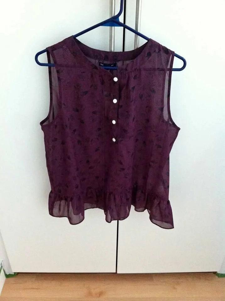 Gap Maroon Sleveless Top - Size Large thumbnail