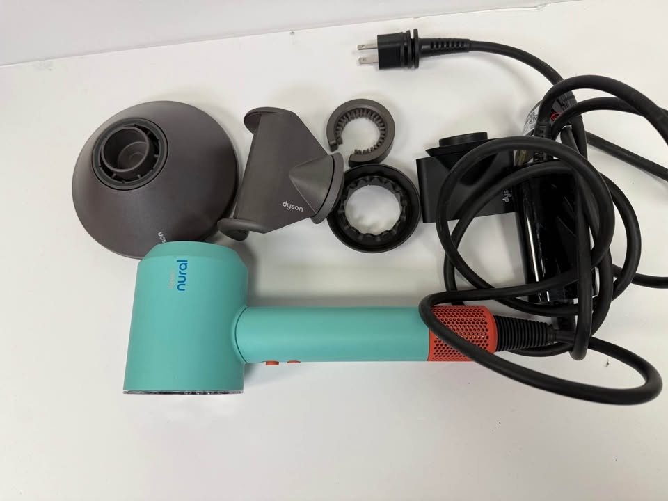 Dyson Supersonic New Model Hair Dryer with 6 months warranty - photo 2