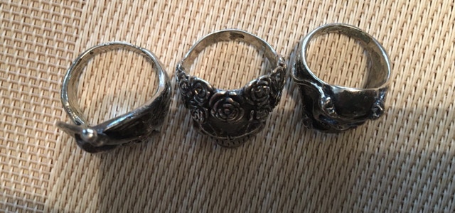3 Vintage Biker Skull Rings - photo 2
