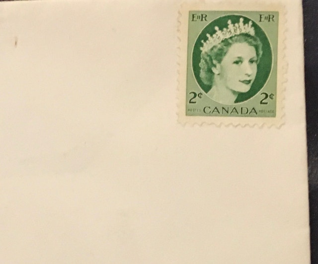 Vintage Queen Elizabeth Stamp (uncancelled, 1962)