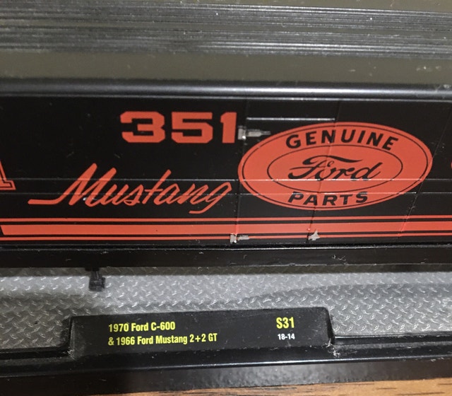 Limited Edition Ford Mustang Truck and Trailer Model - photo 2