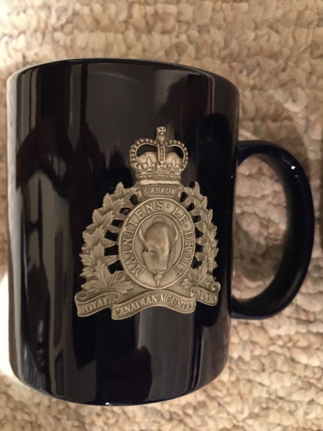 Collectible Mugs - RCMP and RBC - photo 2