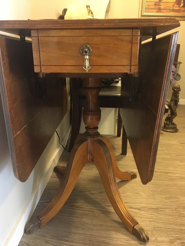 Antique Mahogany Drop Leaf Table - photo 2
