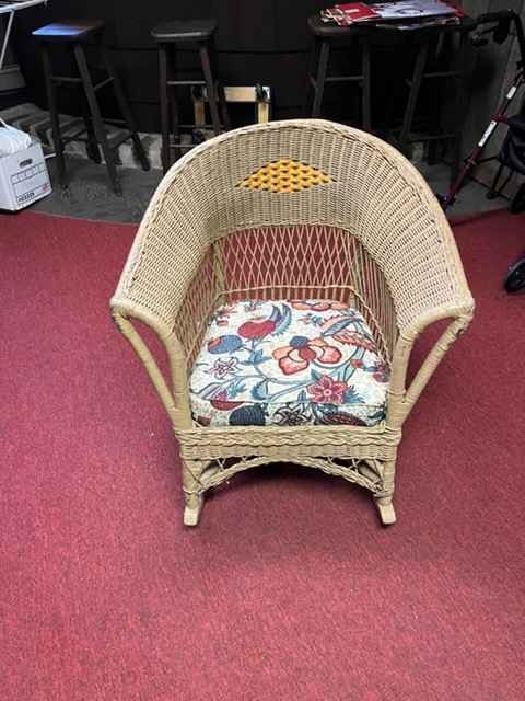 Vintage Wicker Patio Furniture Set Sofa 2 Chairs Coffee Table - photo 4