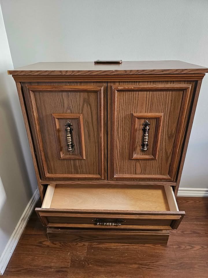 Wooden Wardrobe - photo 4