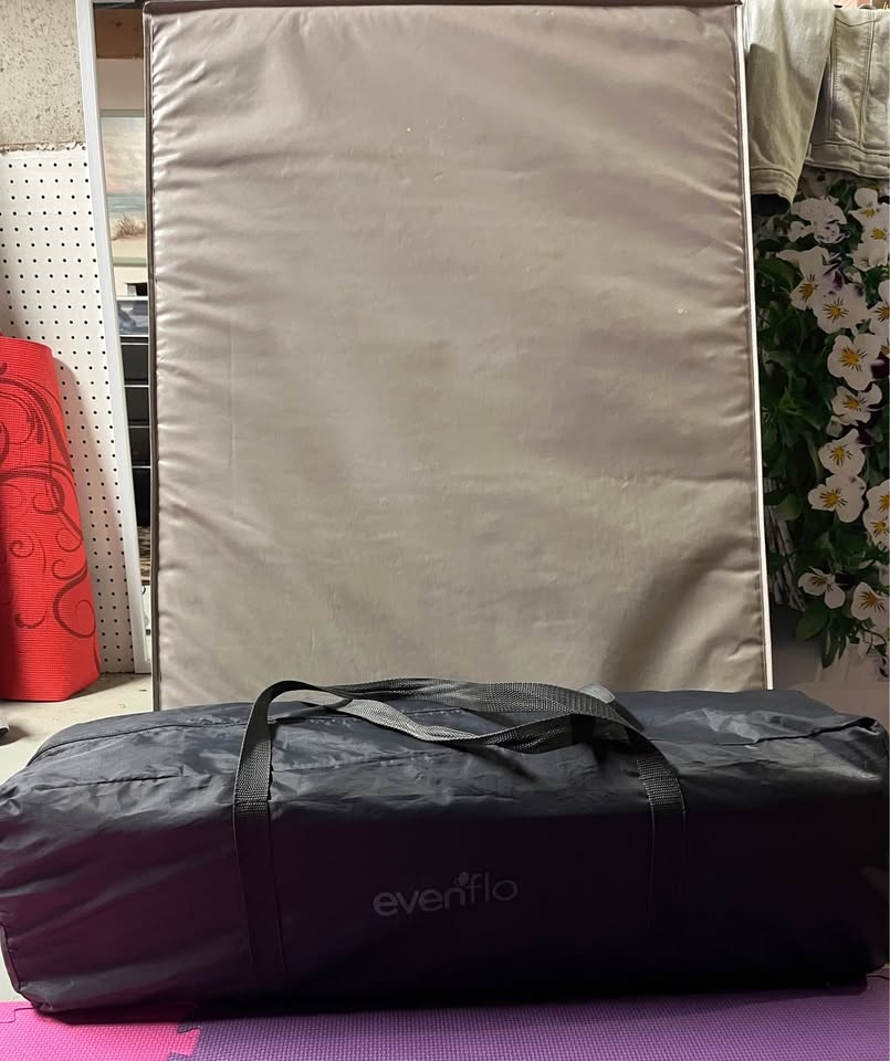 Evenflo Pack and Play with Mattress - photo 5